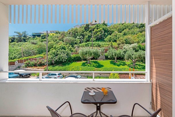 Ammon Zeus Luxury Beach Hotel - Wohnbeispiel Economy Gartenblick (Zimmercodierung DEG)