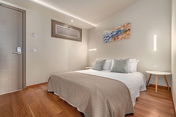 Ammon Zeus Luxury Beach Hotel - Wohnbeispiel Suite Meeresfront (Zimmercodierung WBO)