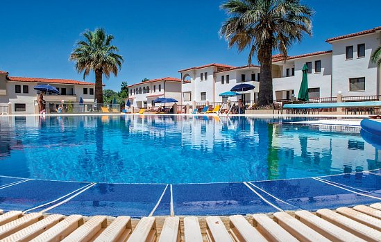 Amari Studios & Appartements