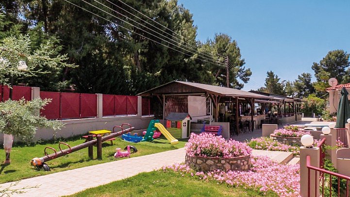 Amari Studios & Appartements