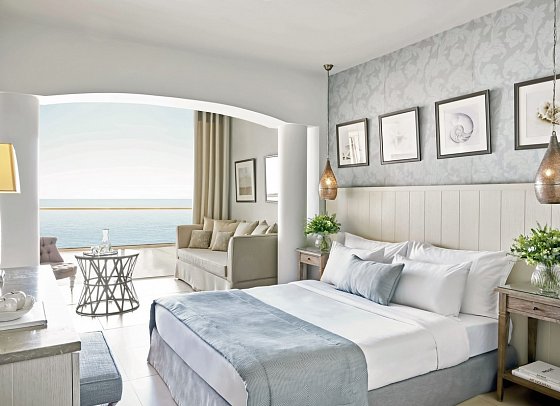 Sani Beach - Wohnbeispiel Juniorsuite Meerblick (Zimmercodierung JBM)