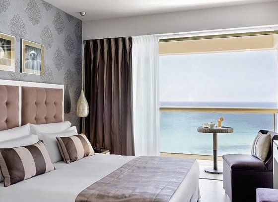 Sani Beach - Wohnbeispiel Doppelzimmer Meerblick (Zimmercodierung D1M)