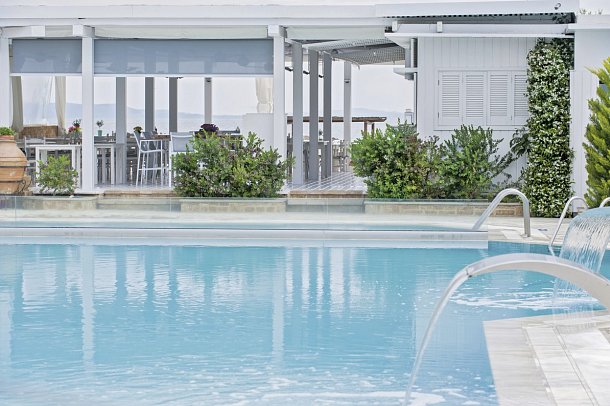 Antigoni Seaside Resort