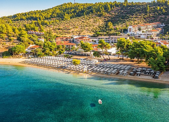 Lagomandra Beach Hotel