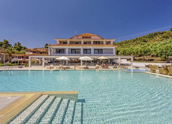 Lagomandra Beach Hotel