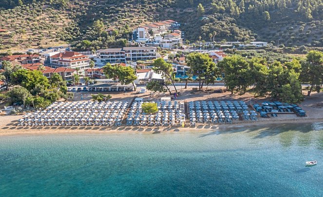 Lagomandra Beach Hotel