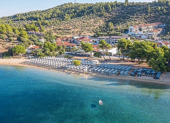 Lagomandra Beach Hotel