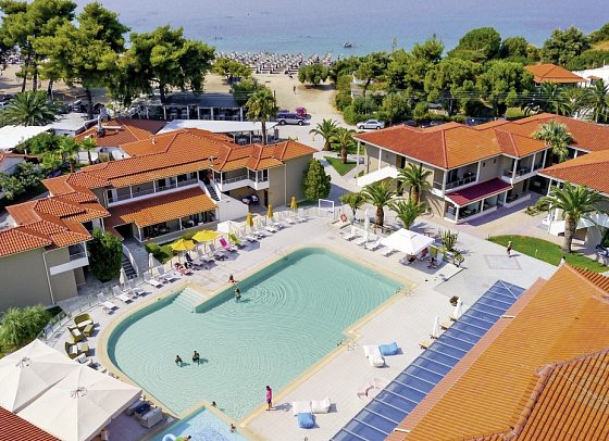 Lagomandra Beach Hotel