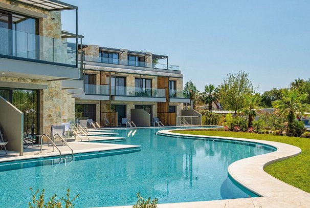 Portes Lithos Luxury Resort