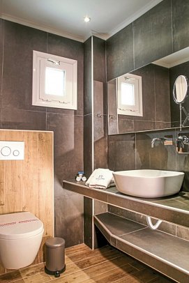 Royal Hotel and Suites - Wohnbeispiel Studio Deluxe Poolblick (Zimmercodierung SDP)