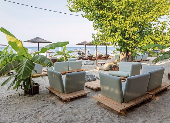 Royal Hotel and Suites - Olivo Beach-Bar