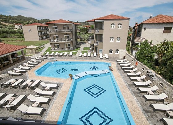 Royal Hotel and Suites