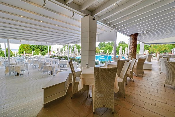 Olympian Bay Grand Resort