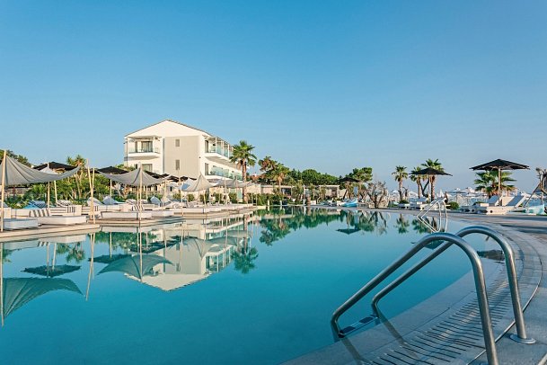 Blue Carpet Luxury Suites