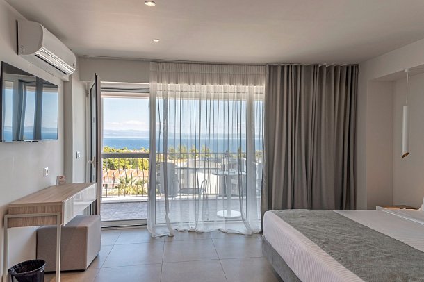 Hotel Kriopigi - Wohnbeispiel Doppelzi. Superior Meerblick (Zimmercodierung DSM)