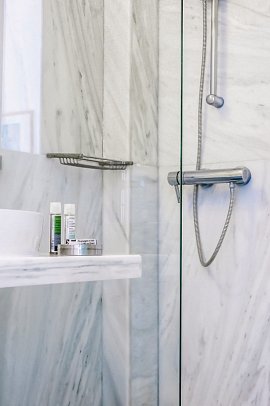 Armonia Bay - Wohnbeispiel Doppelzimmer seitl. Meerblick (Zimmercodierung D1N)