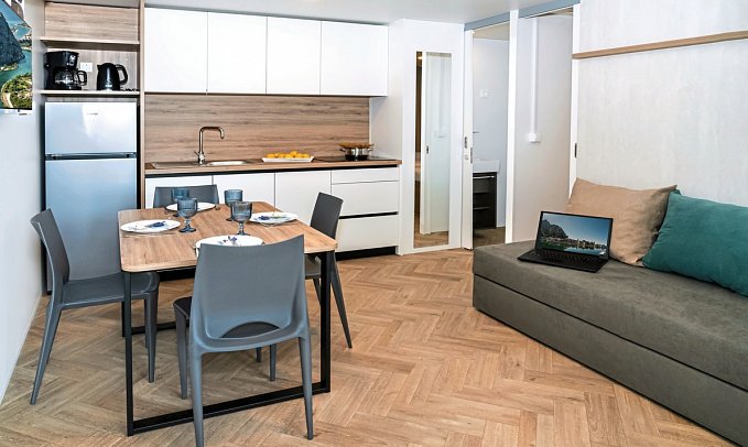 Camp Almissa - Wohnbeispiel Adria Superior (Zimmercodierungen BB7, BB3, CB2, BM1 & CB3)