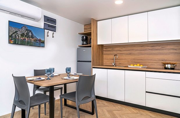 Camp Almissa - Wohnbeispiel MH Adria Mline 4+1 (C2) (Zimmercodierung BB7)