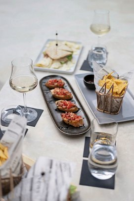 Bluesun Hotel Marina - Maestral Beach Club Brela