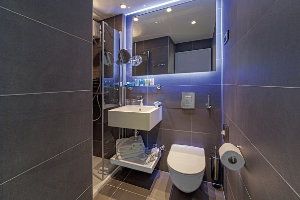 Bluesun Hotel Berulia - Beispiel Bad Doppelzimmer Nebengebäude (Zimmercodierungen DBV, DC4 & EBV)