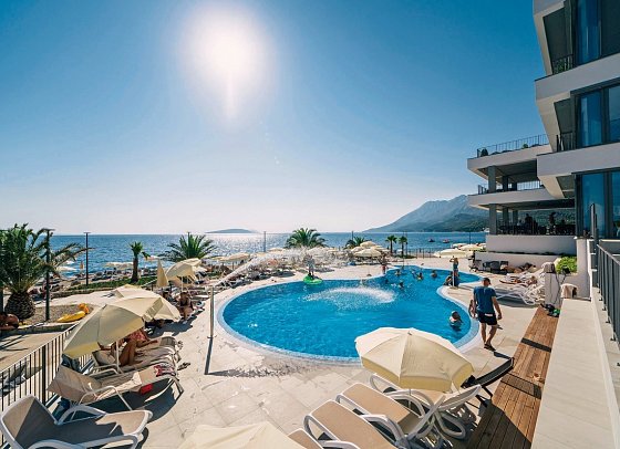 Morenia Beach Resort