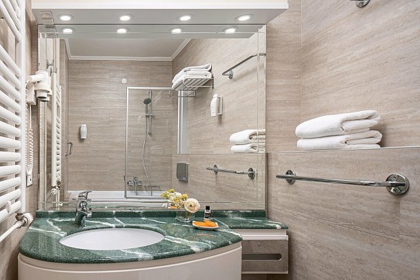 Valamar Meteor Hotel - Wohnbeispiel Bad (Zimmercodierung WBC)