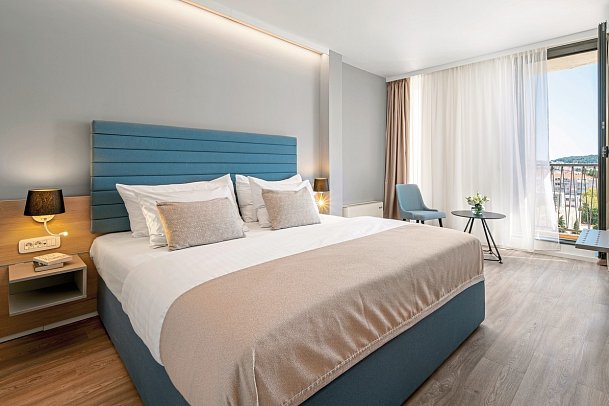 Valamar Meteor Hotel - Wohnbeipiel Zimmer für 2 Meerblick (Zimmercodierung DSM)