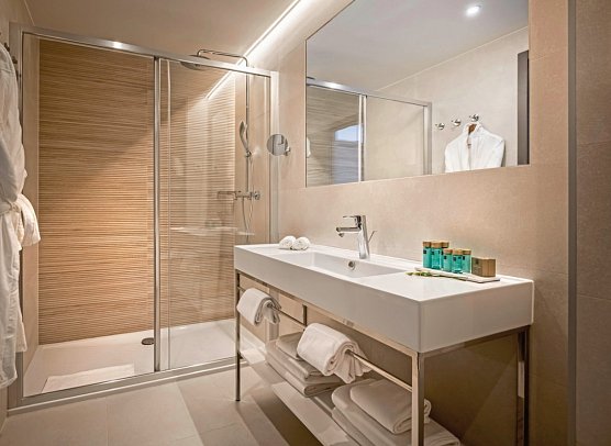 Aminess Laurel Khalani Hotel - Wohnbeispiel Bad (Zimmercodierungen DDN & DUM)