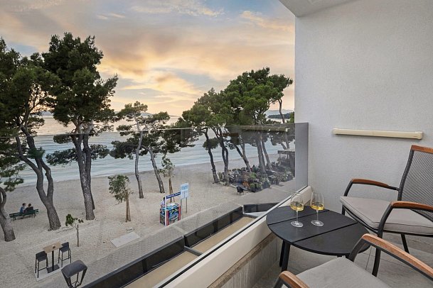 Central Beach 9 - Beispiel Balkon Doppelzimmer Meerseite (Zimmercodierung DBC)