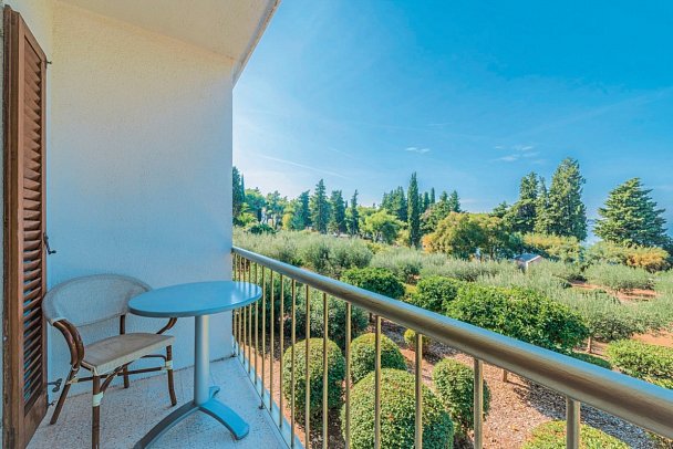 Aminess Vival Casa Velaris - Wohnbeispiel Doppelzimmer mit Gartenblick Annex (Zimmercodierung D1V)