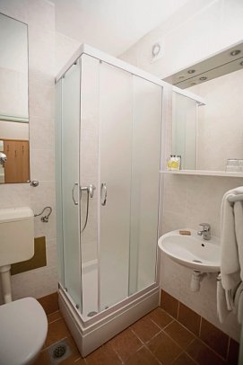 Aminess Vival Casa Velaris - Beispiel Bad (Zimmercodierungen DGV, D1V & D2V)