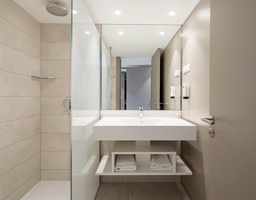 Bretanide Sport & Wellness Resort - Wohnbeispiel Bad Doppelzimmer Superior (Zimmercodierungen DS2, DS4, DS1, ES1 & DC2)