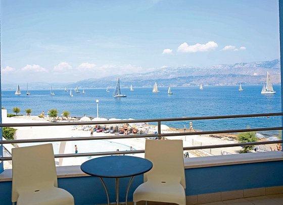 Pastura - Beispiel Balkon Familienzimmer Meerblick (Zimmercodierung FBM)
