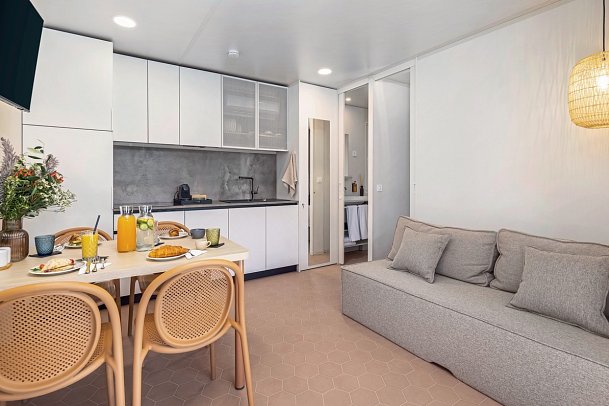 Pinadria Camping Resort - Wohnbeispiel Mobilheim Premium Glamping Escape (Zimmercodierung CM2)