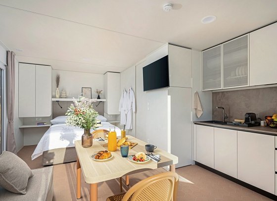 Pinadria Camping Resort - Wohnbeispiel Mobilheim Glamping Escape (Zimmercodierung CB1)