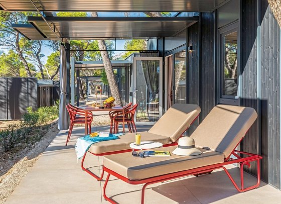 Pinadria Camping Resort - Beispiel Terrasse Mobilheim Comfort Holiday Home (Zimmercodierung CF1)