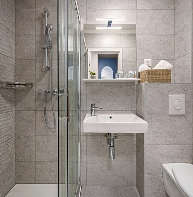 Holiday Resort Alemaris - Beispiel Bad Doppelzimmer (Zimmercodierungen DB1, DBC, D1V & D2V)