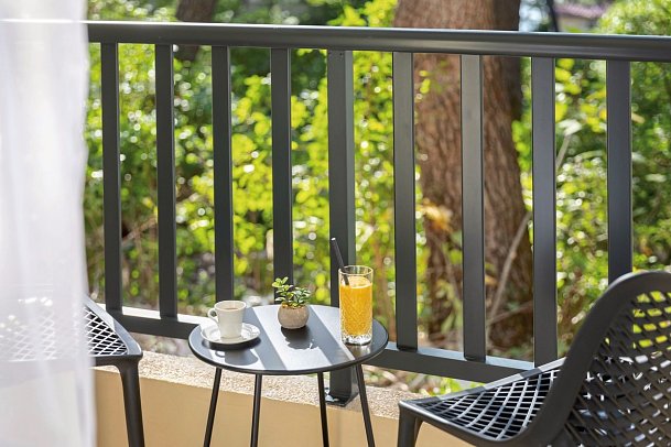 Holiday Resort Alemaris - Beispiel Balkon Doppelzimmer Nebengebäude (Zimmercodierungen D1V & D2V)