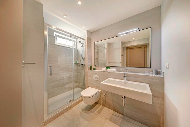 Gava Waterman Milna Resort - Wohnbeispiel Bad (Zimmercodierungen DD1, DC3 & JB1)