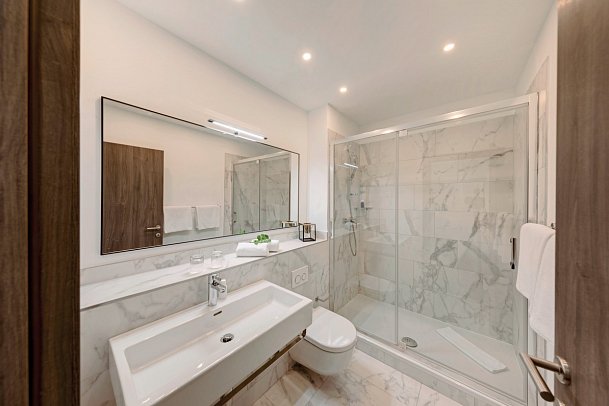 Milna Osam - Adults only - Beispiel Bad