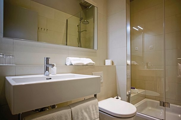 Osam - Adults only - Beispiel Bad