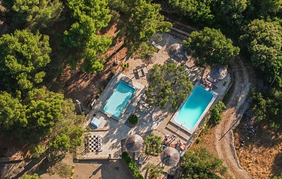 Waterman Beach Village Camp & Glamping