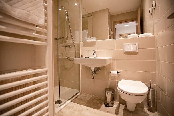 Aminess Senses Resort - Beispiel Bad Doppelzimmer Superior (Zimmercodierungen DS1, DSC & D1M)