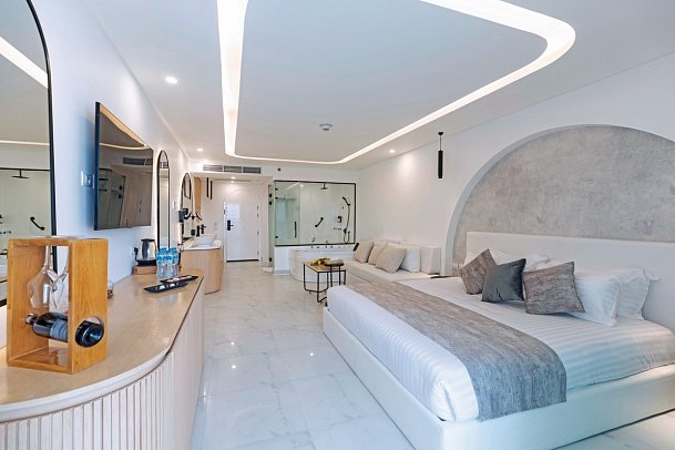 White Hills Resort - Wohnbeispiel Doppelzimmer Deluxe Jacuzzi Meeresfront (Zimmercodierungen DDO & DCO)