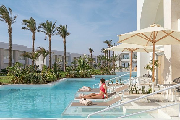 White Hills Resort - Beispiel Terrasse Doppelzimmer Deluxe Swim Up (Zimmercodierungen DDQ & DCQ)