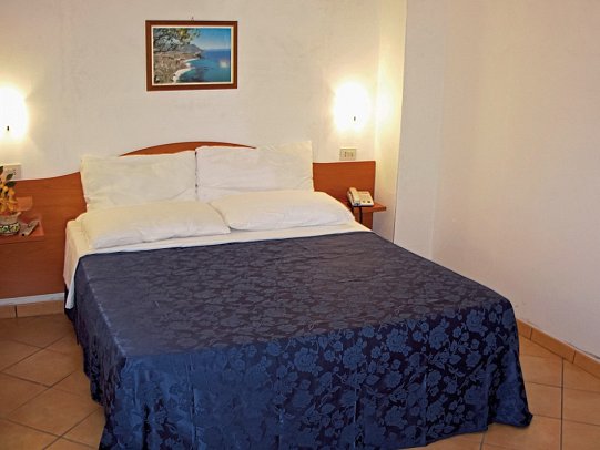 Residence La Taverna - Wohnbeispiel Doppelzimmer (Zimmercodierung DB1)