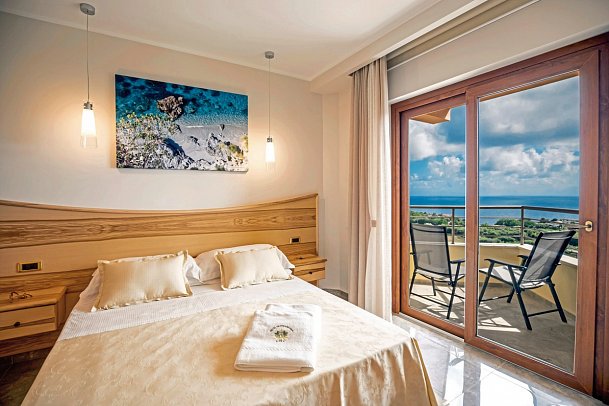 Santa Chiara - Wohnbeispiel Doppelzimmer Superior Meerblick (Zimmercodierung DSM)