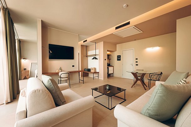 ananea Tropea Yachting Resort - Wohnbeispiel Suite Privatpool (Zimmercodierungen W1R & W2R)