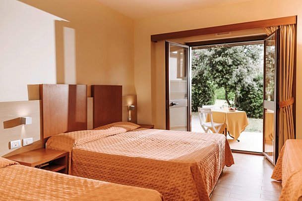 Valtur Calabria Otium Resort - Wohnbeispiel Doppelzimmer Poolblick (Zimmercodierung D1P)