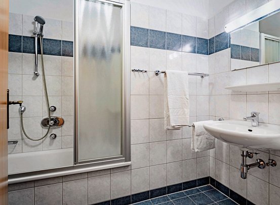 Aparthotel Sterngucker - Beispiel Bad (Zimmercodierung AB1)